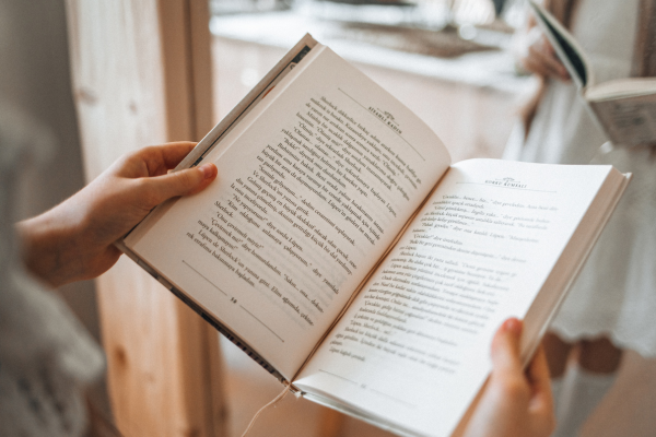 5 Must-Read Books for Empowering Growth, Authentic Connections,  and Effective Communication on the Farm